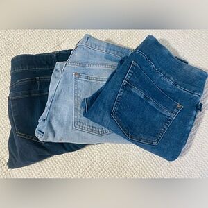 Lot of 3 Jeans Democracy, Rock & Republic, Abercrombie and Fitch*offers welcome